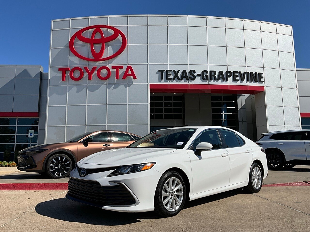 Used 2023 Toyota Camry LE with VIN 4T1C11AK1PU134319 for sale in Grapevine, TX