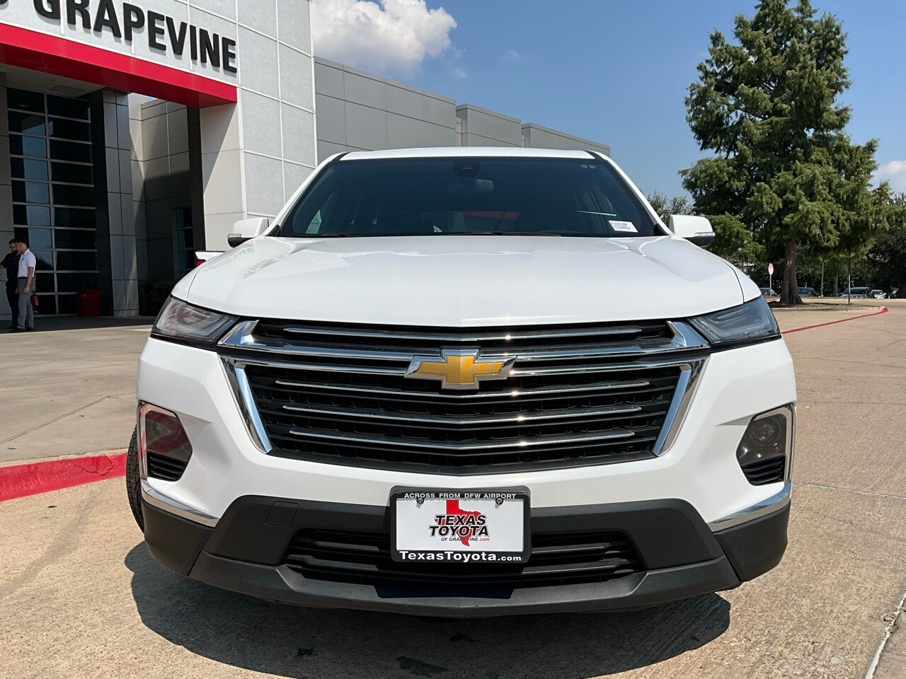 2023 Chevrolet Traverse photo 3