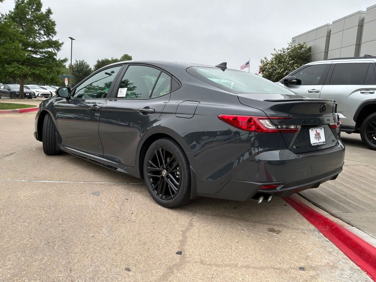 View vehicle photo 7