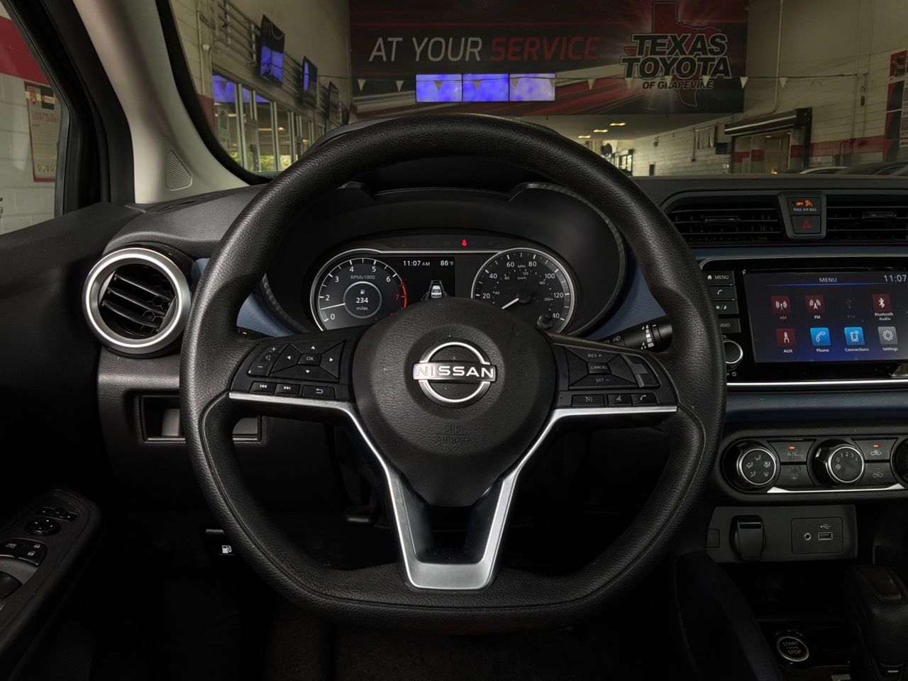 2025 Nissan Versa Sedan SV - Photo 29