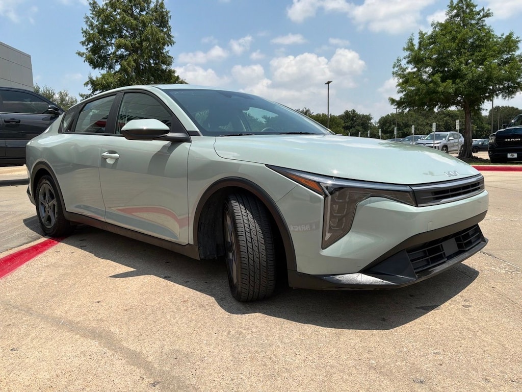 Used 2025 Kia