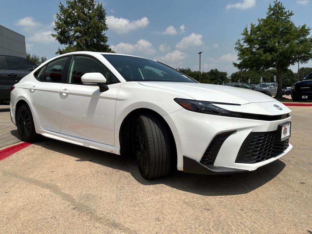 Used 2026 Toyota Camry SE Sedan
