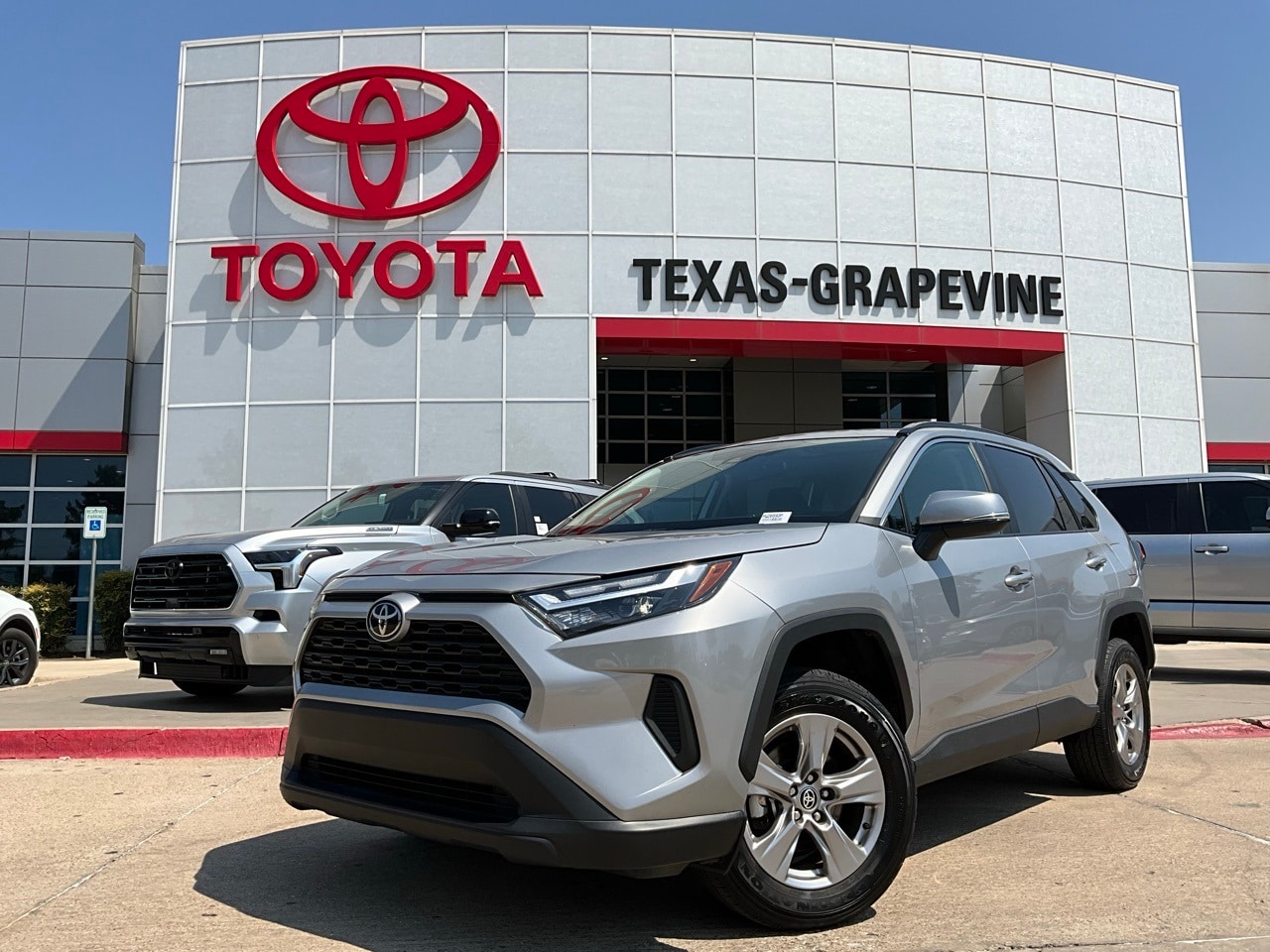 Used 2023 Toyota RAV4 XLE with VIN 2T3W1RFV4PW265900 for sale in Grapevine, TX