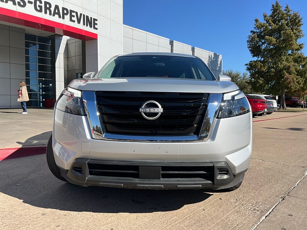 Used 2025 Nissan Pathfinder SV SUV