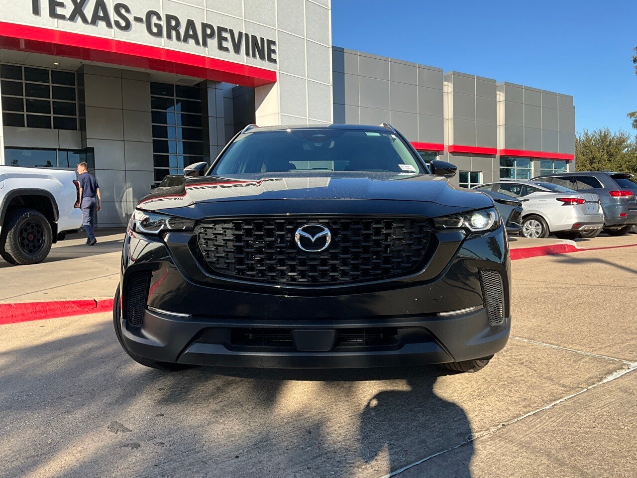 2025 Mazda CX-50 2.5 Select photo 3