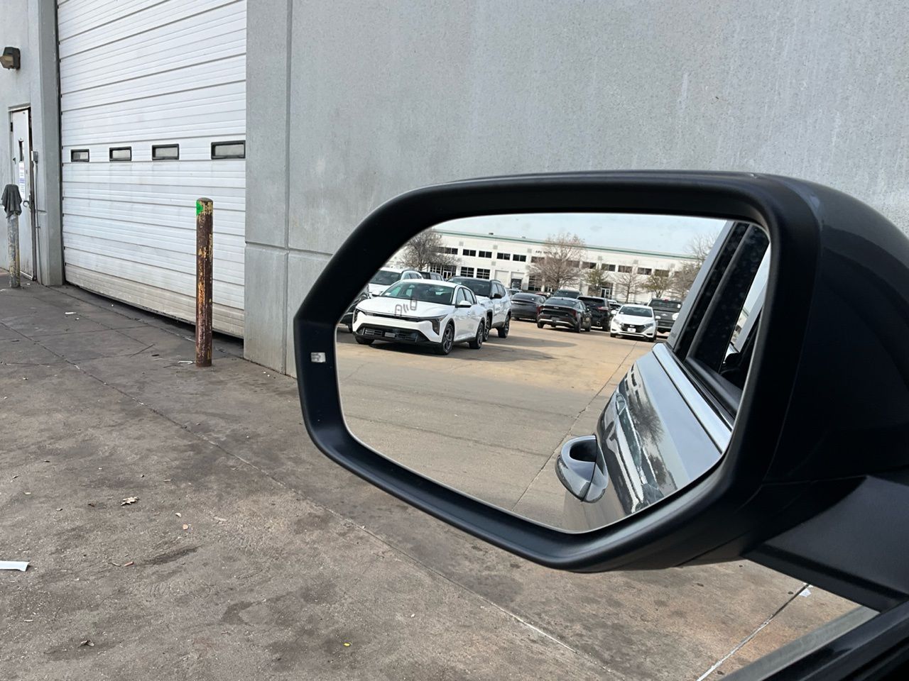 2025 Volkswagen Atlas Cross Sport SE w/Tech - Photo 18