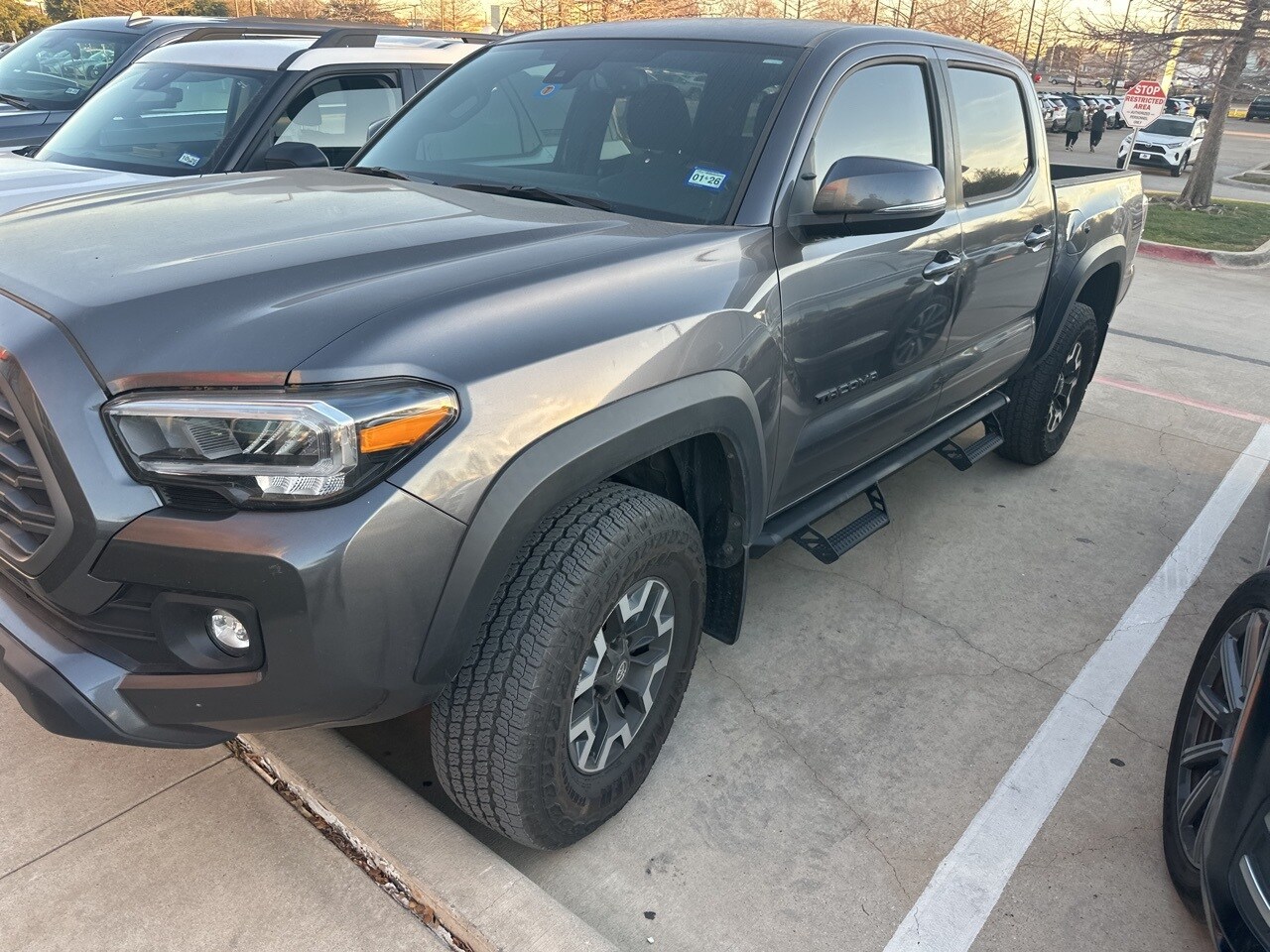 2023 Toyota Tacoma TRD Off Road's photo