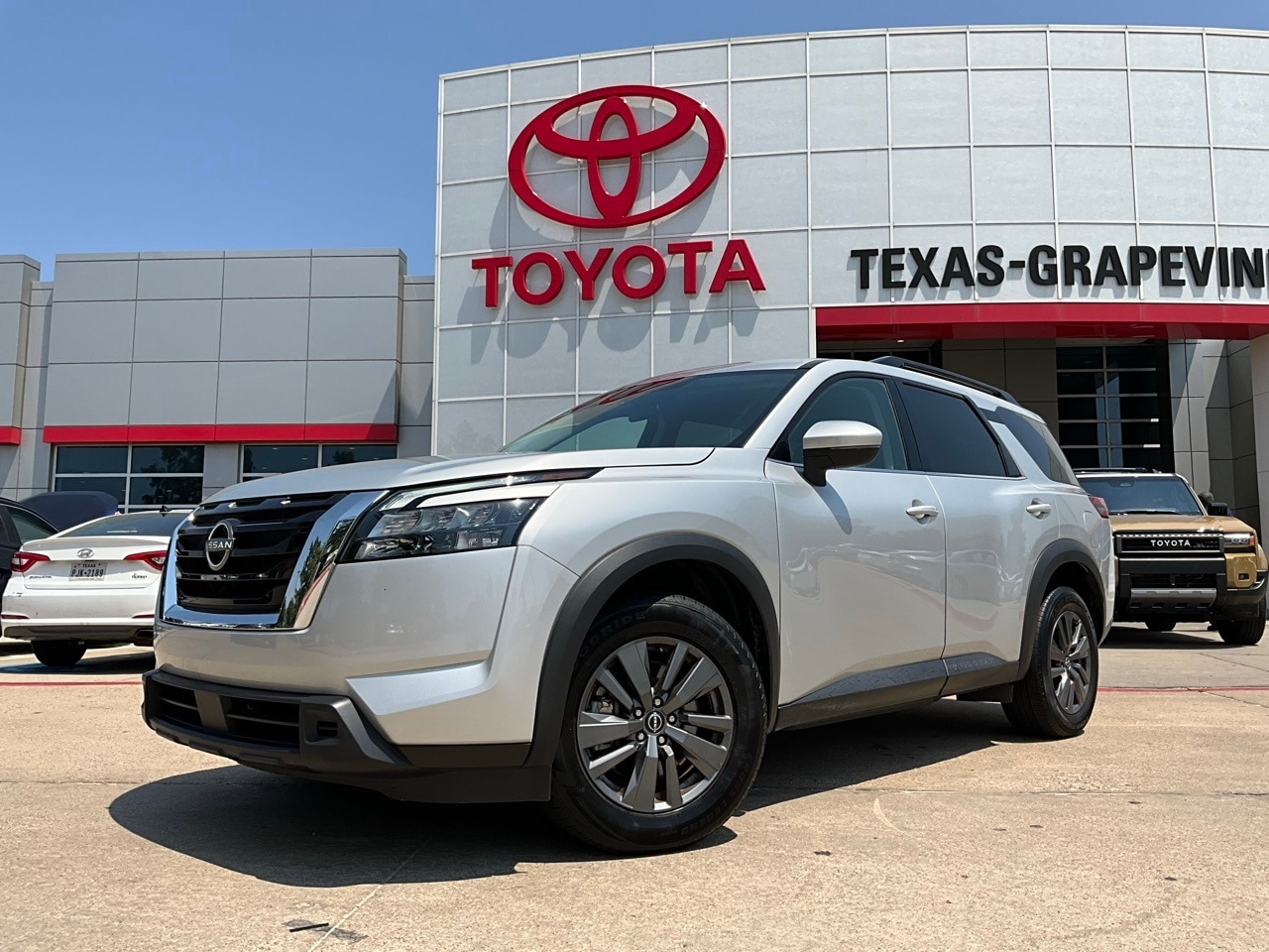 Used 2023 Nissan Pathfinder SV with VIN 5N1DR3BC5PC242402 for sale in Grapevine, TX