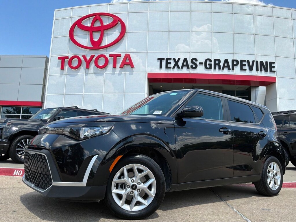 Used 2025 Kia
