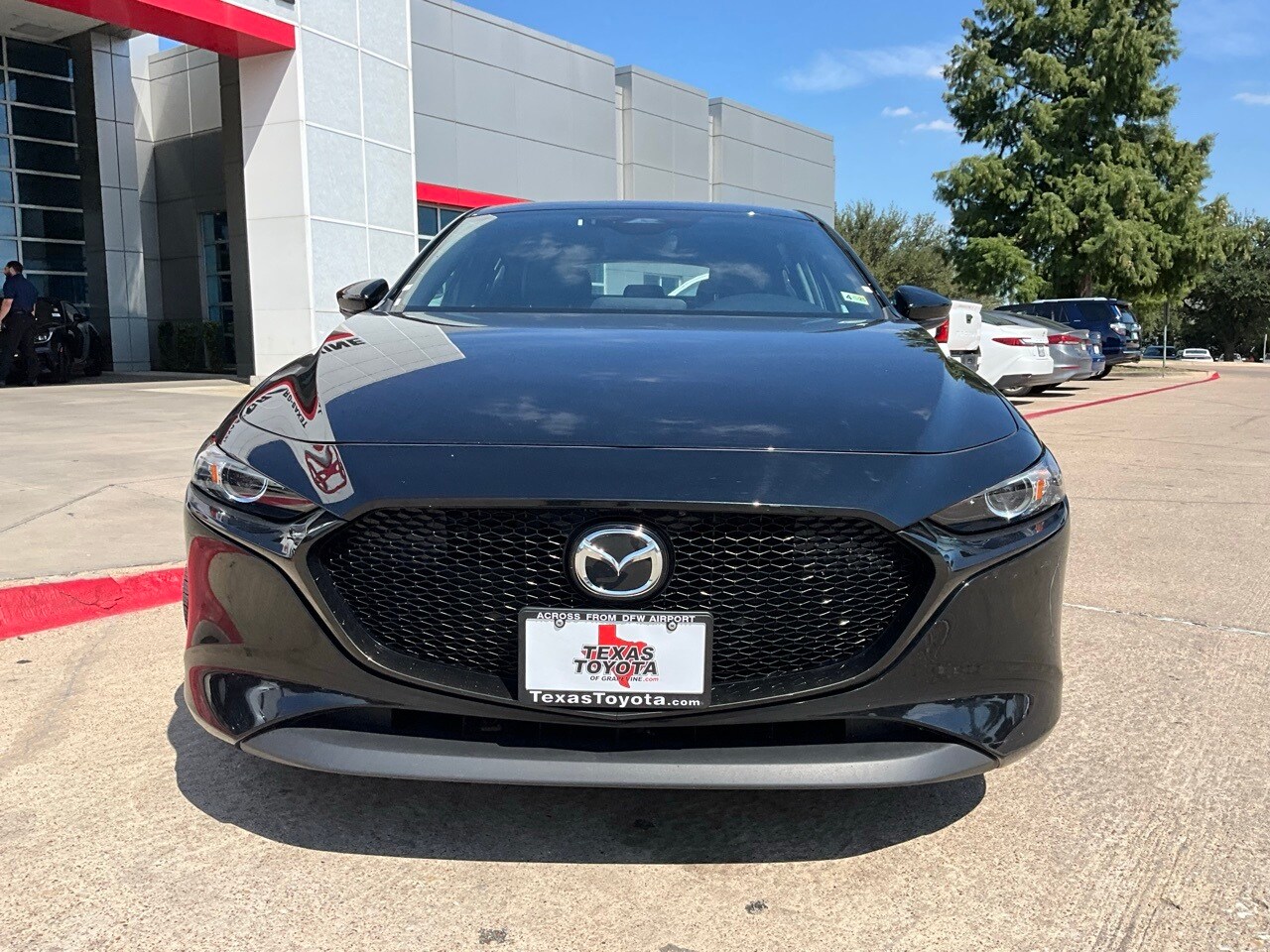 2024 Mazda Mazda3 2.5 s Preferred photo 3