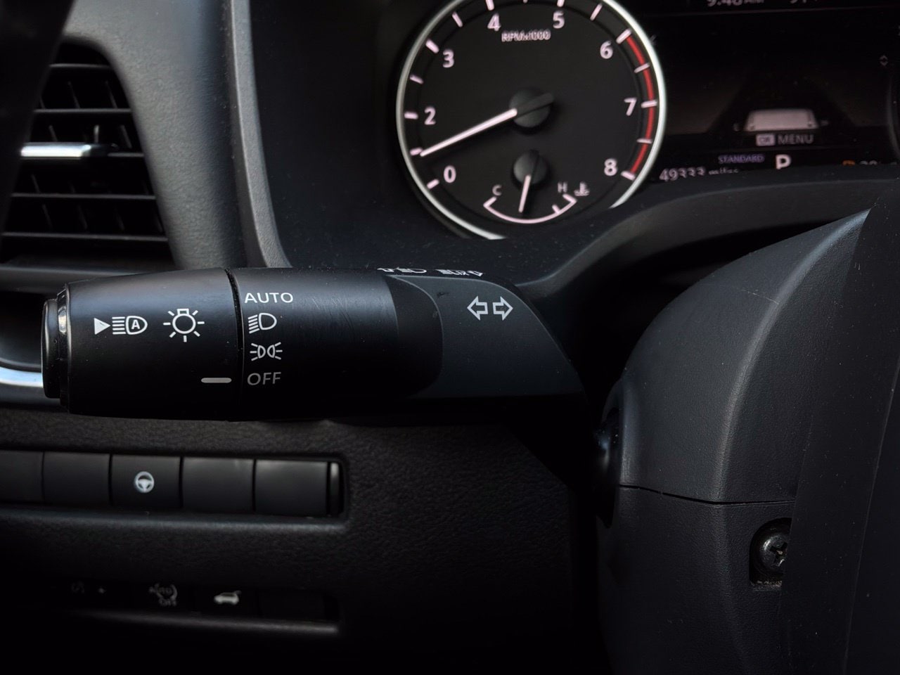2025 Nissan Rogue SV - Photo 38