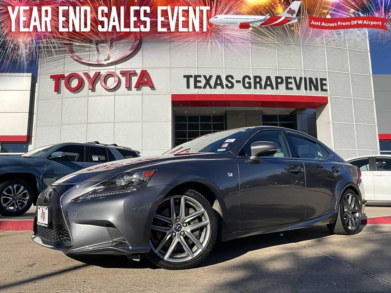 2016 Lexus IS 200t's photo