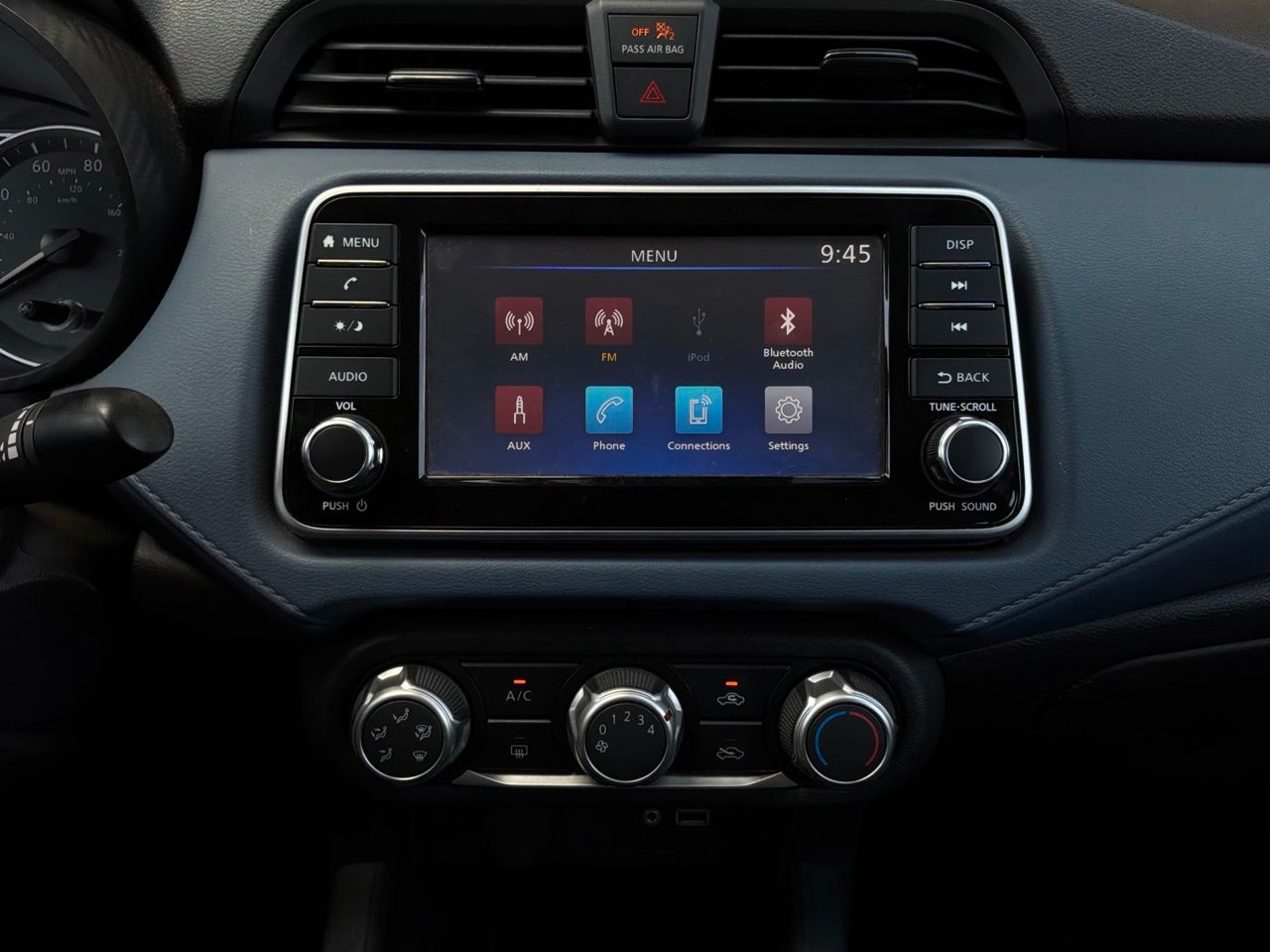2023 Nissan Versa Sedan SV - Photo 24