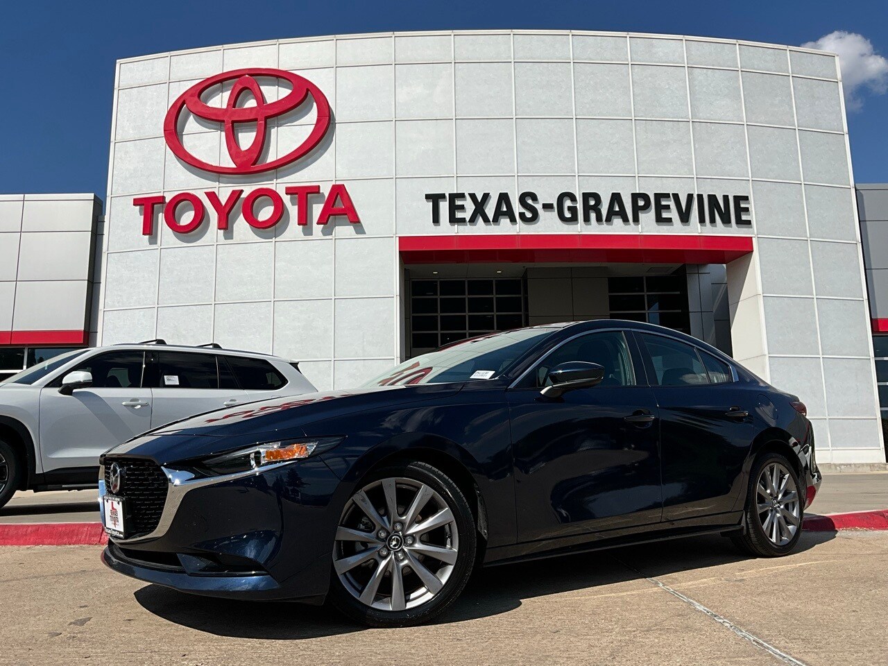 2024 Mazda Mazda3 2.5 s Preferred photo 2
