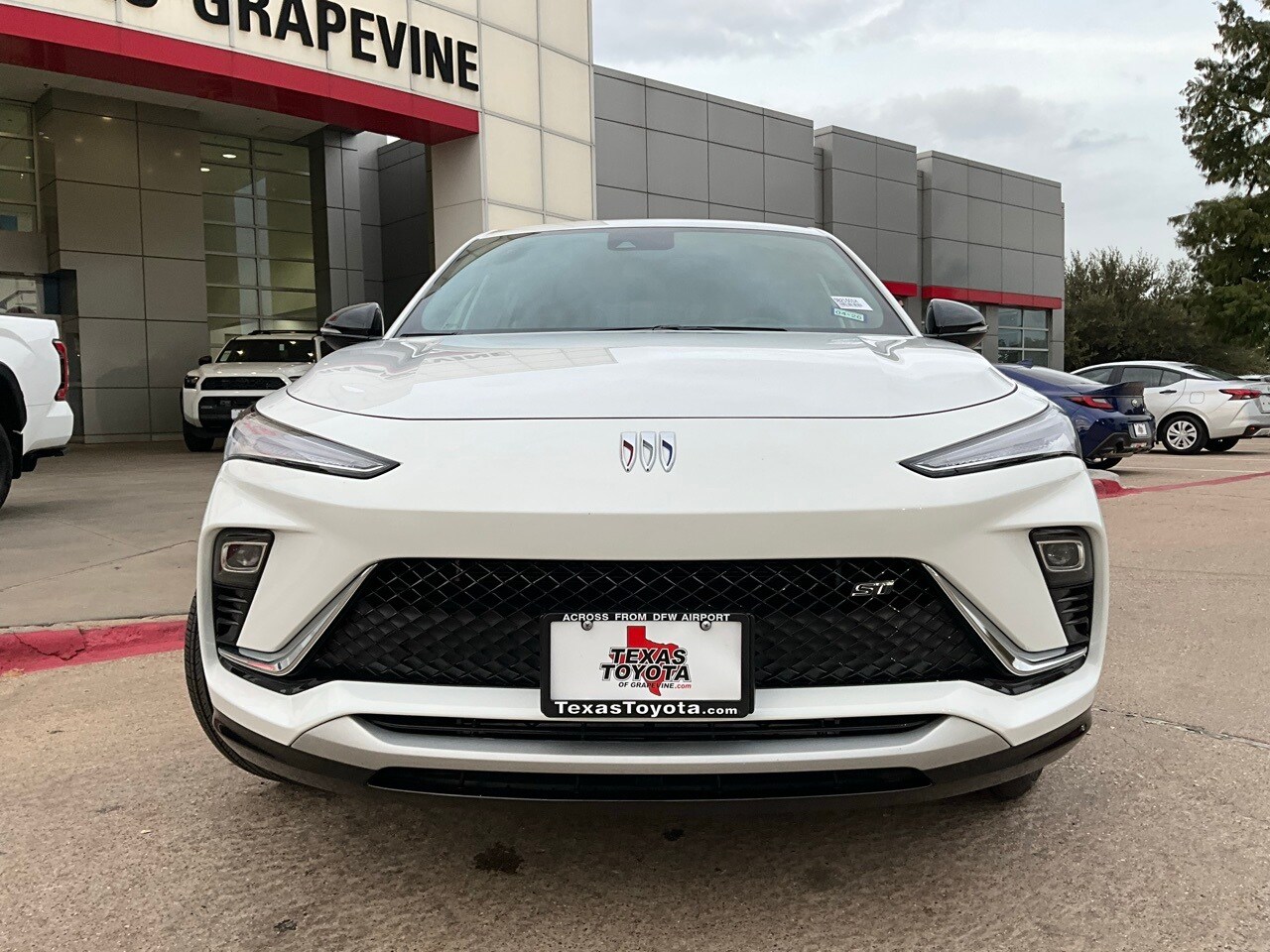 2025 Buick Envista ST photo 3