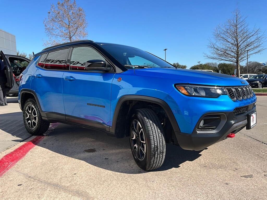Used 2025 Jeep Compass Trailhawk SUV