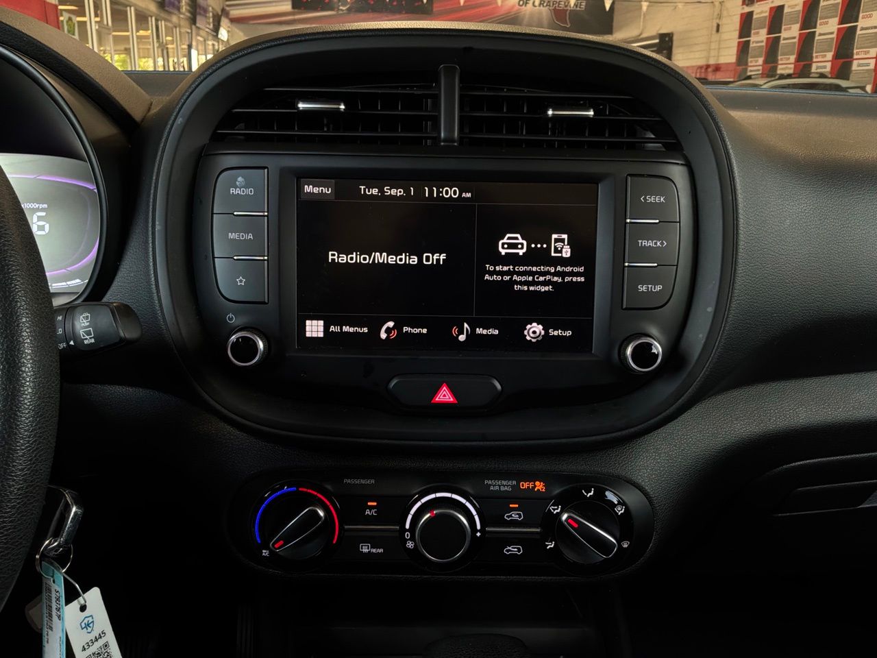 2025 Kia Soul LX - Photo 26