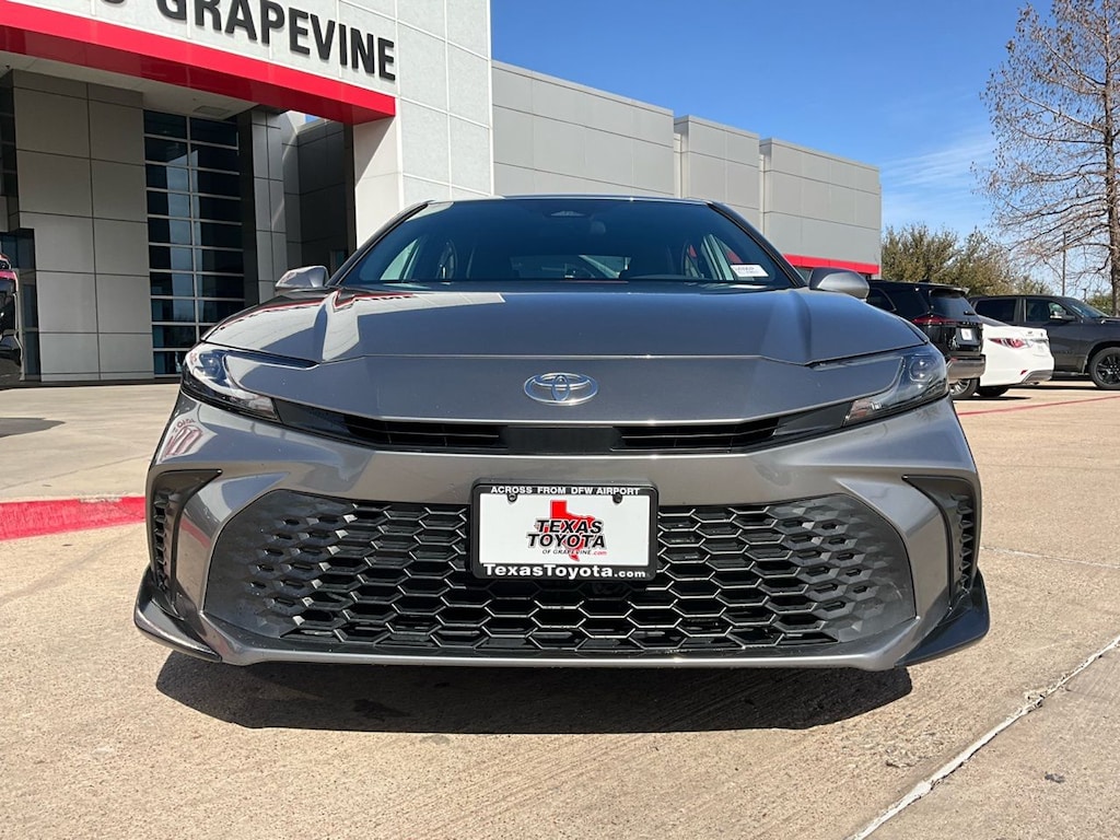 Used 2025 Toyota Camry SE Sedan