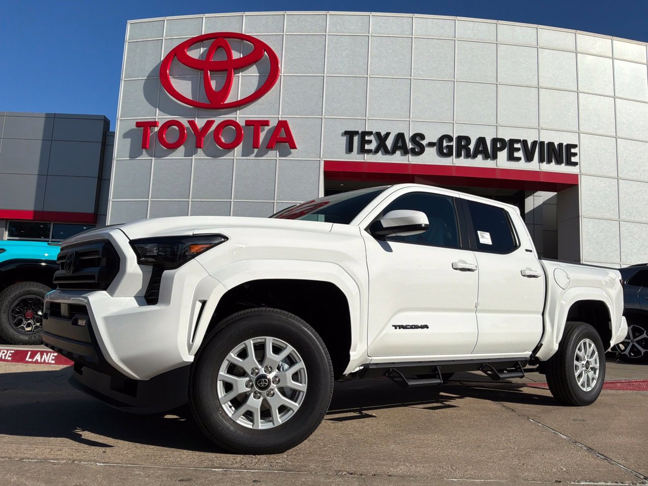 2026 Toyota Tacoma SR5 Crew Cab Pickup