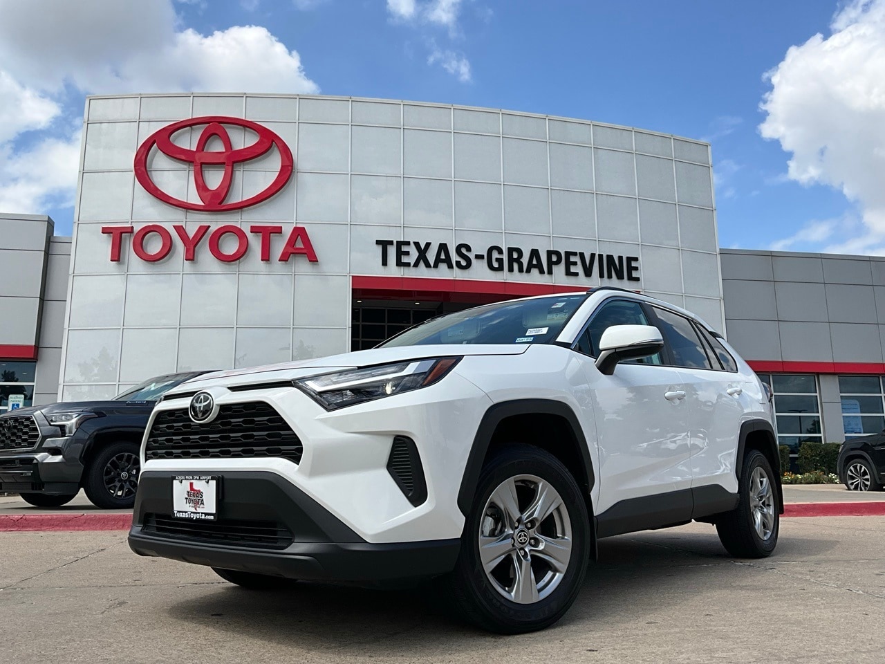 Used 2023 Toyota RAV4 XLE with VIN 2T3W1RFV1PW288440 for sale in Grapevine, TX