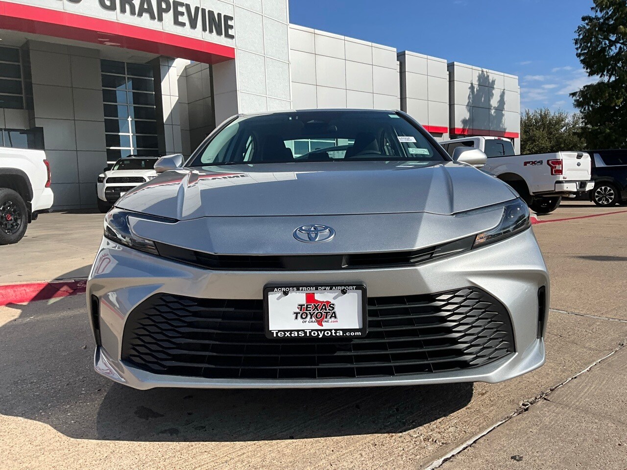 2025 Toyota Camry LE photo 3