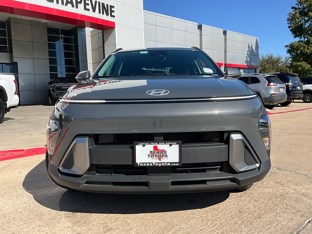 2025 Hyundai Kona SEL photo 3
