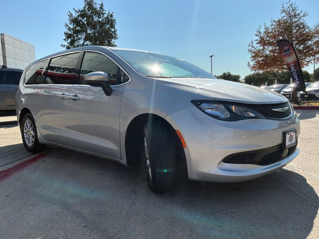 Used 2023 Chrysler