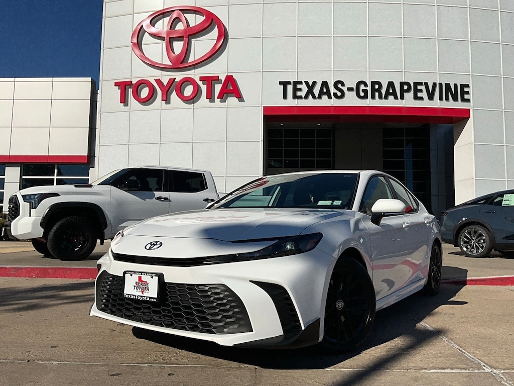 Used 2025 Toyota Camry SE Sedan