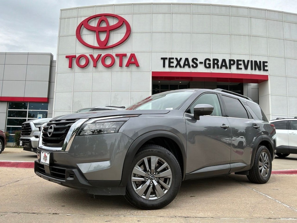 Used 2025 Nissan Pathfinder SV SUV