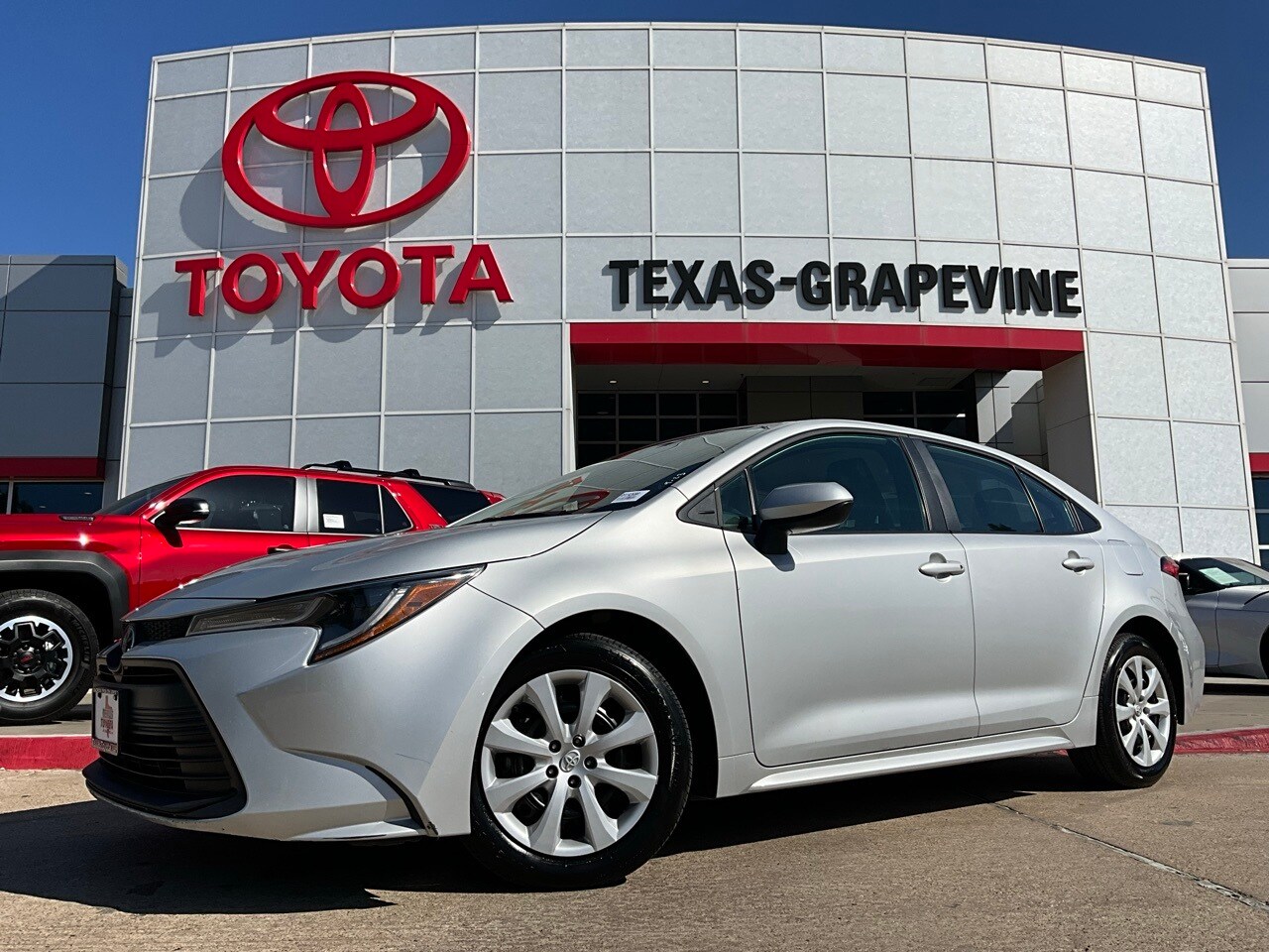 2024 Toyota Corolla LE photo 2