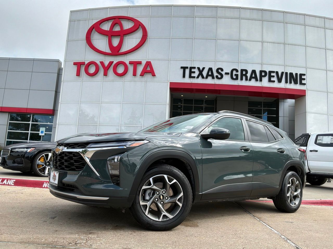 Vehicle Image 2