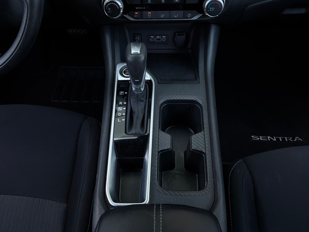 2025 Nissan Sentra SV - Photo 14