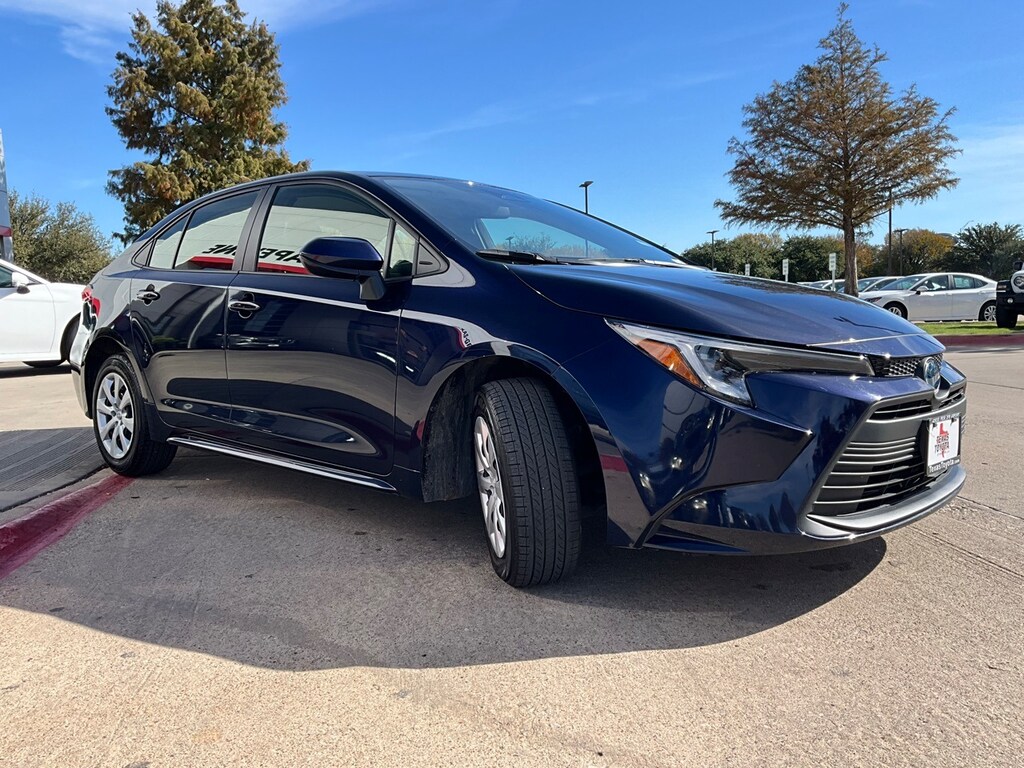Used 2025 Toyota Corolla Hybrid LE Sedan