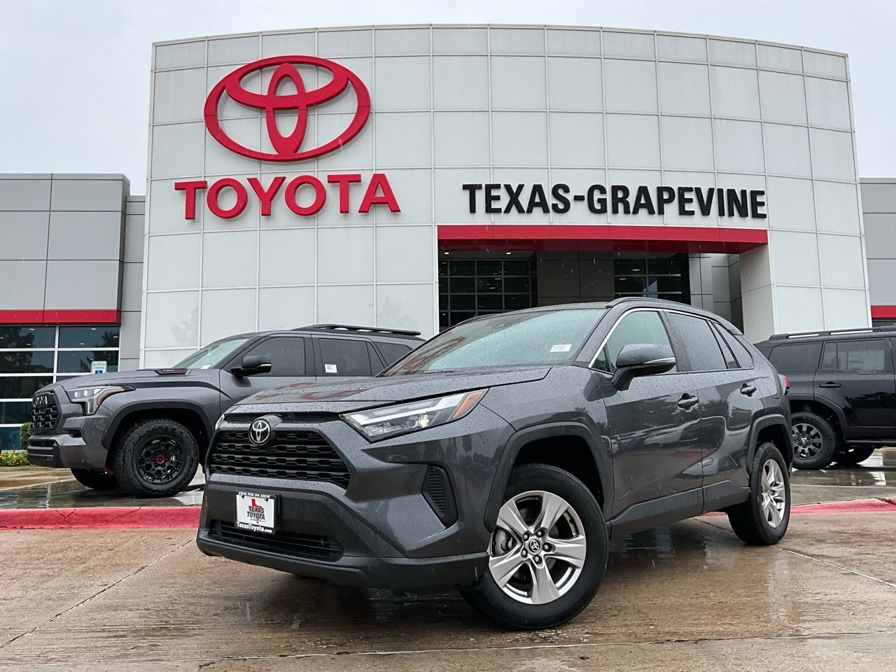 Used 2023 Toyota RAV4 XLE with VIN 2T3P1RFV1PW385058 for sale in Grapevine, TX