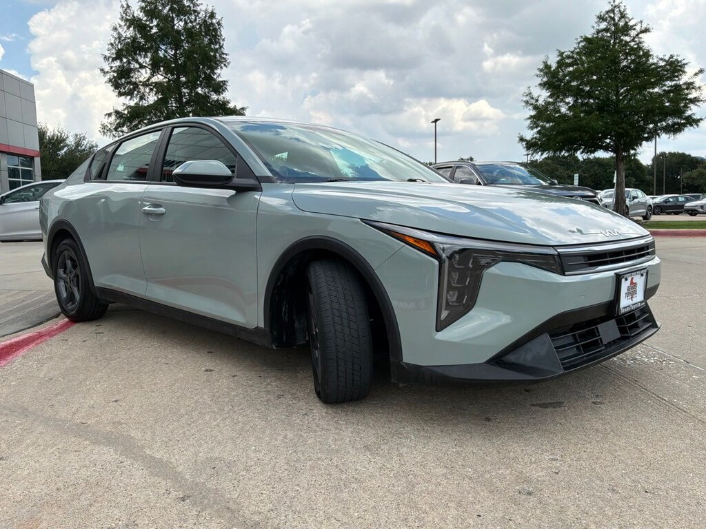 Used 2025 Kia K4 LXS Sedan