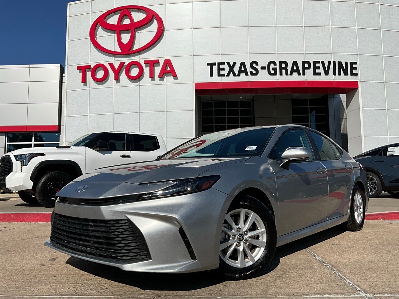 2025 Toyota Camry LE photo 2