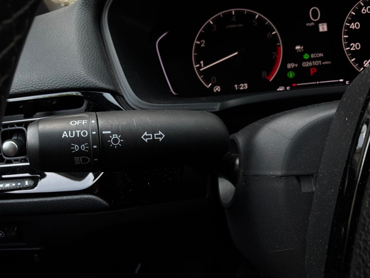 2025 Honda Civic Hatchback Sport - Photo 32