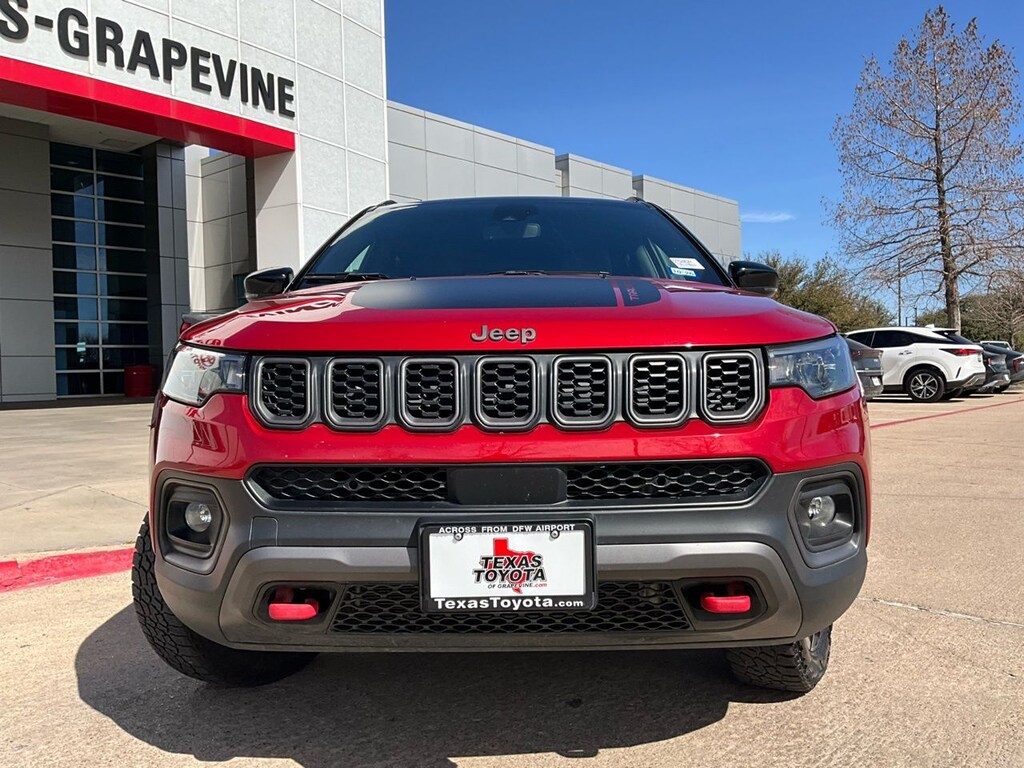 Used 2025 Jeep Compass Trailhawk SUV