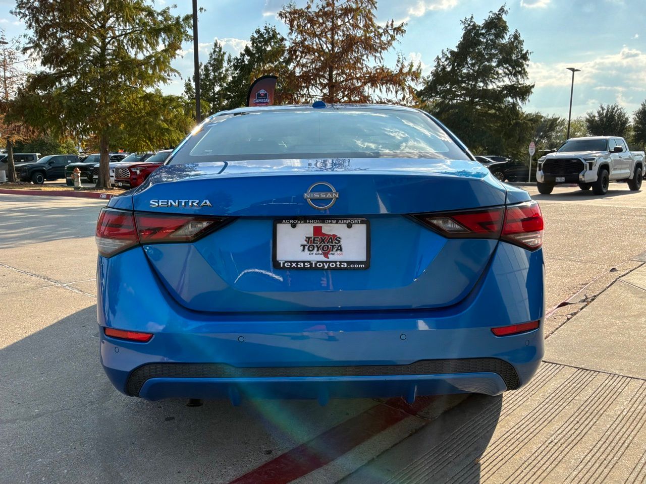 2025 Nissan Sentra SV - Photo 7