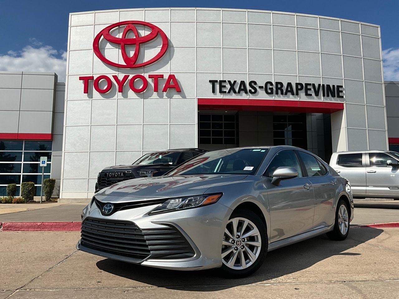 Used 2023 Toyota Camry LE with VIN 4T1C11AK3PU741581 for sale in Grapevine, TX