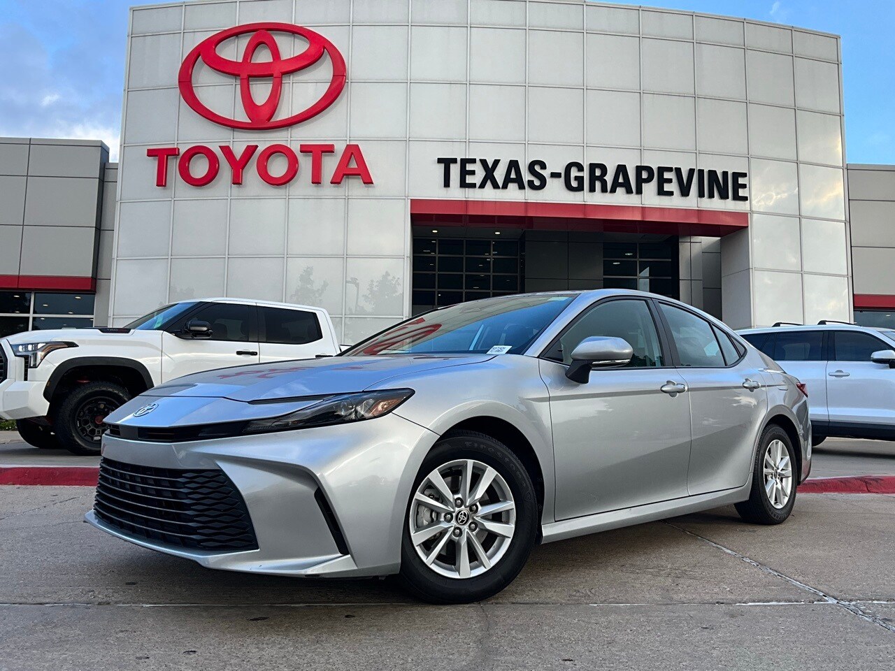 2025 Toyota Camry LE photo 2