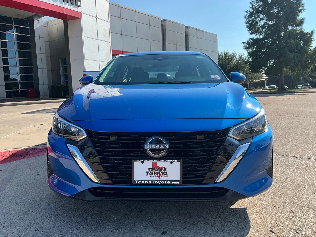 2024 Nissan Sentra SV photo 3