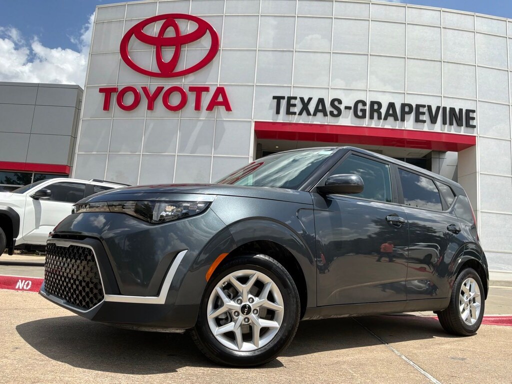 Used 2025 Kia