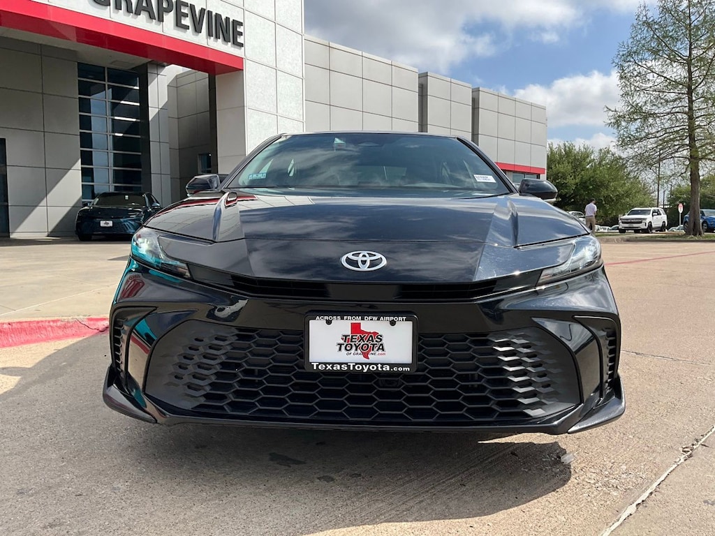 Used 2025 Toyota Camry SE Sedan