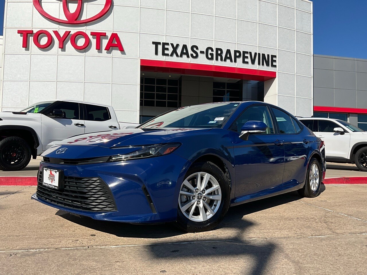 2025 Toyota Camry LE photo 2