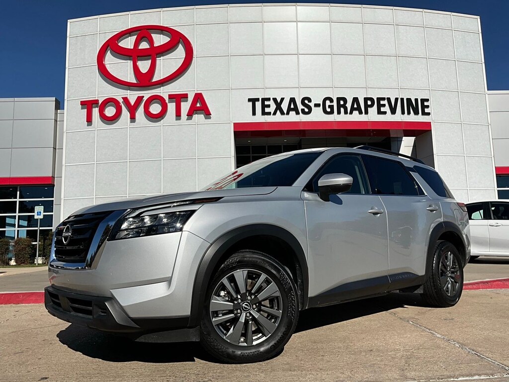 Used 2025 Nissan Pathfinder SV SUV