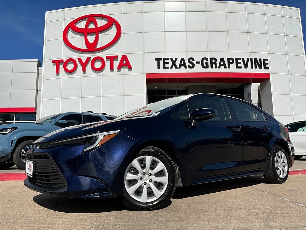 Used 2025 Toyota Corolla Hybrid LE Sedan