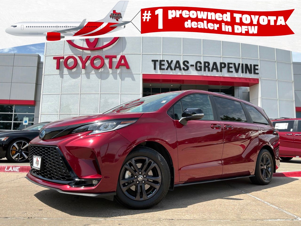 2025 Toyota Sienna XSE 7-Passenger Hybrid AWD's photo