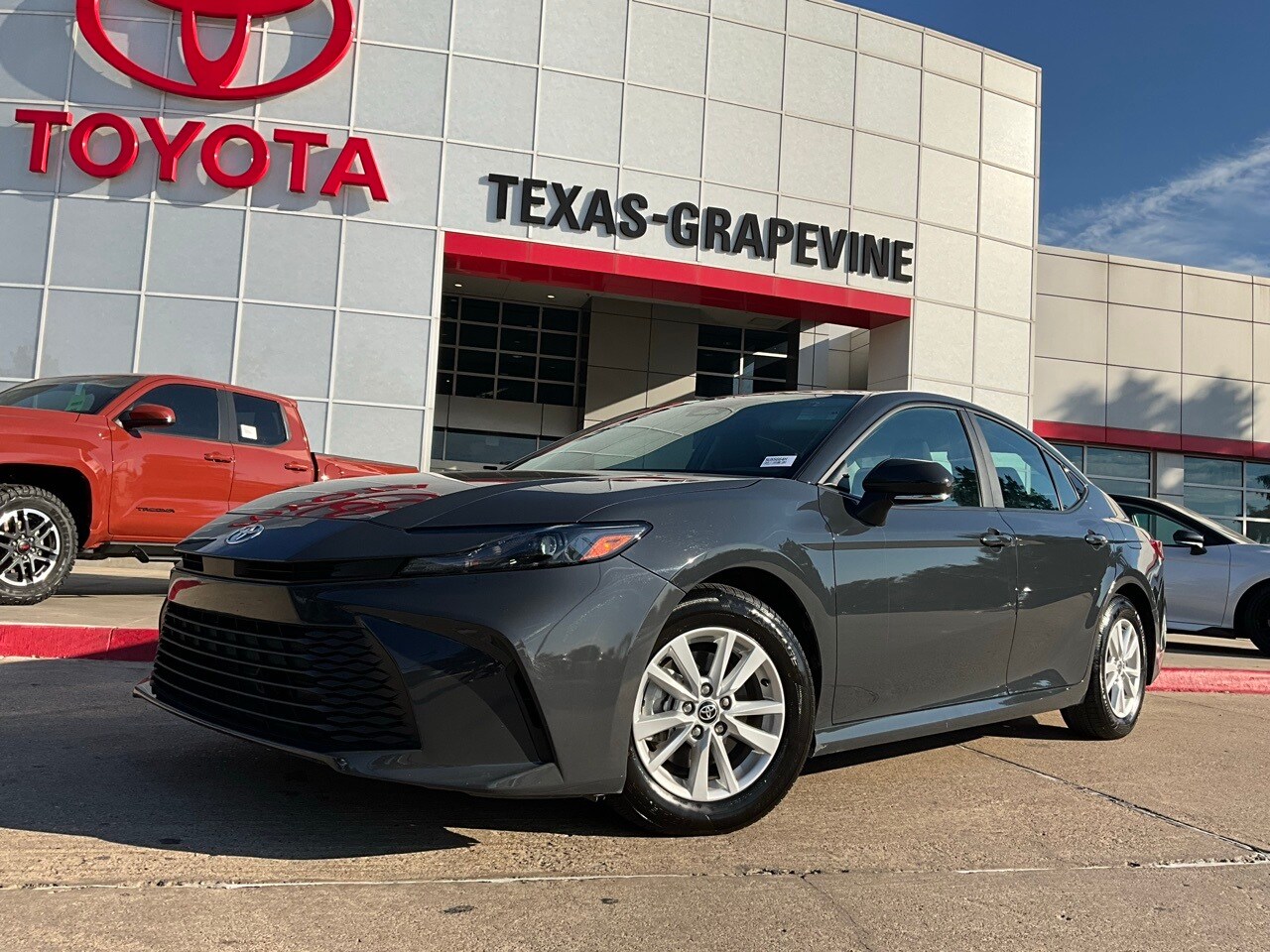 2025 Toyota Camry LE photo 2