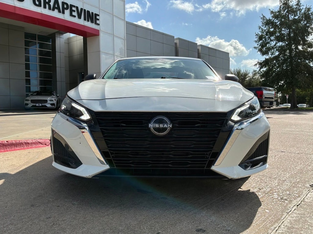 Used 2025 Nissan Altima 2.5 SV Sedan
